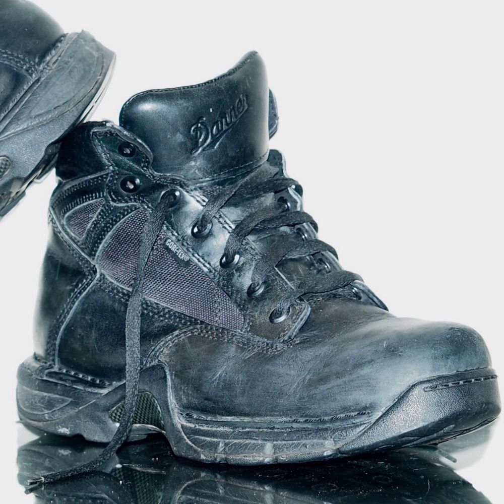 DANNER Genuine Leather Black Hiking Chucka Boots